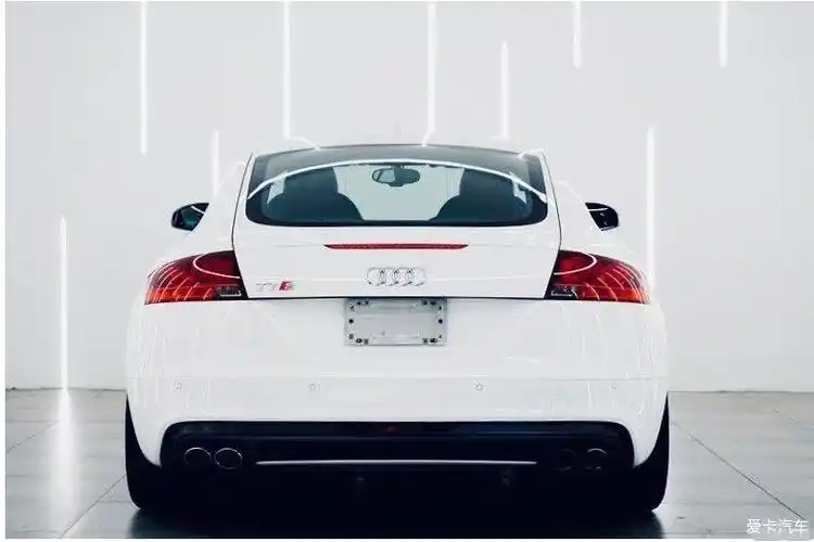 奥迪tt尾部圆润科技感十足-爱卡汽车网论坛