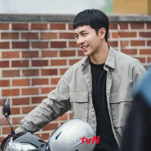 韩剧mouse[超话]# 210519 剧照更新最后. 来自风林剧剪 - 微博