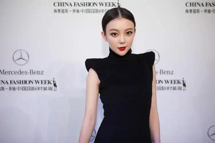 p>汪小敏 ,1992年10月1日出生于广西壮族自治区南宁市,中国内地女歌手