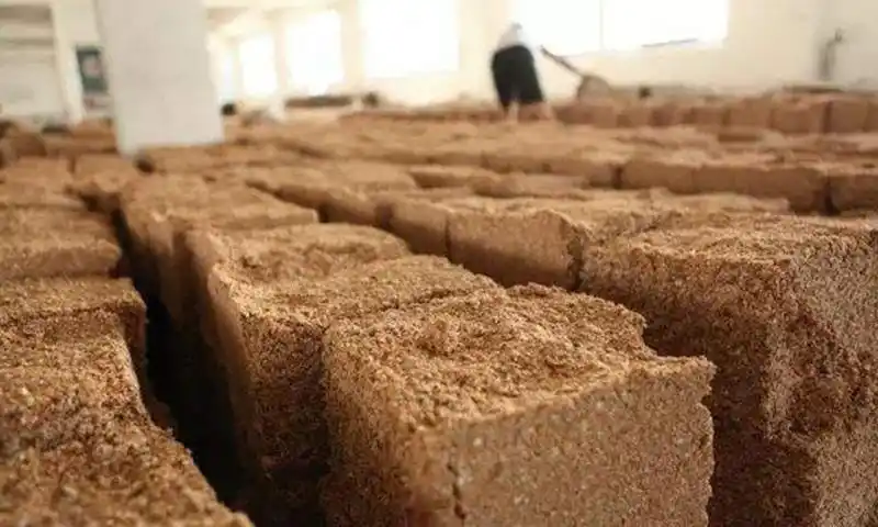 固态法白酒是什么意思(固态酿酒法是纯粮酒吗)