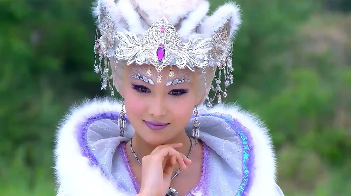 胡仙儿遇见苏妲己,结果看到苏妲己貌美如花,直接变成了她的模样