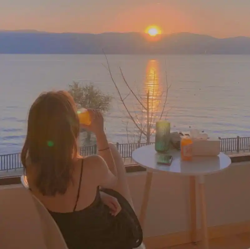 女生头像不露脸