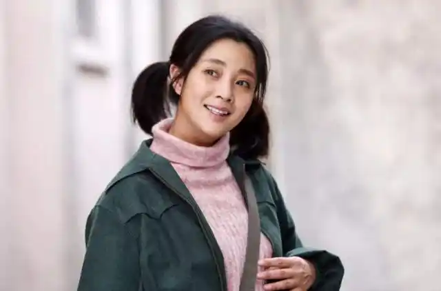 殷桃:与大佬纠缠不清,和邓超4次合作惹绯闻,情史坎坷至今未嫁