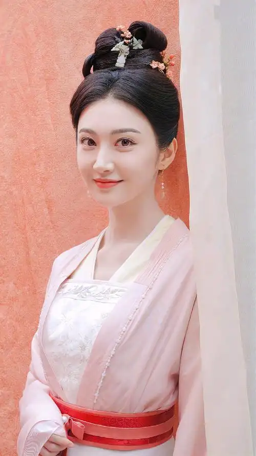 景甜杀青照九宫格,甜美可爱,古装照太绝了-度小视