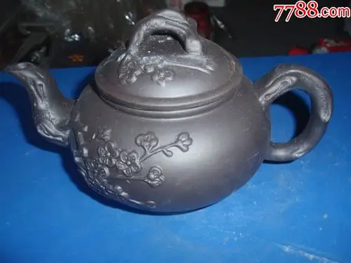 宜兴梅花紫砂壶(品相尺寸请见图)