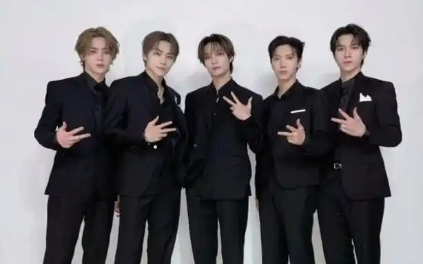 【威神v/wayv】qq音乐巅峰盛典获奖【年度巅峰潮流团体】!