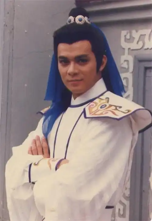 原创黄日华最经典的角色郭靖憨厚乔峰侠义最后一个最帅气