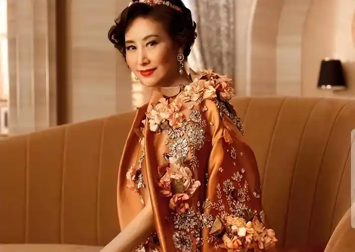 被何超琼的"名人气质"惊艳了!