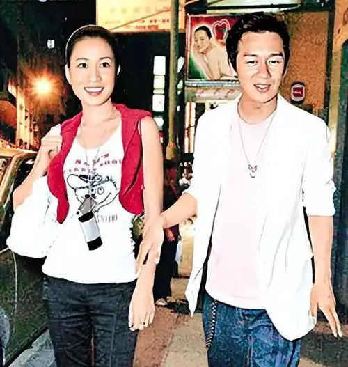 不坐月子,如今38岁的她,老过54岁的丈夫|叶璇|佘诗曼|张卫健_网易订阅