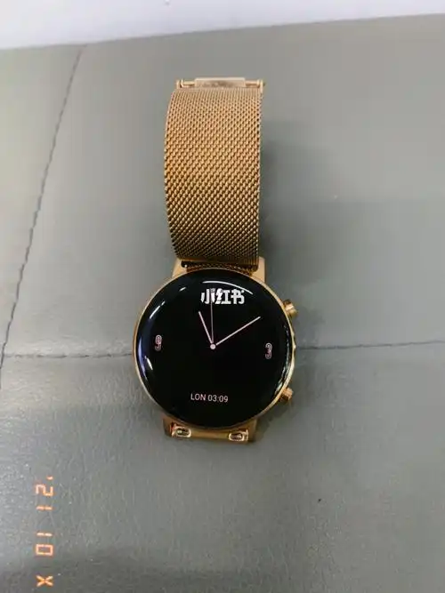 gt2雅致款 42mm 水漾流金女款实物非常漂亮 可以来看看省好多钱#华为