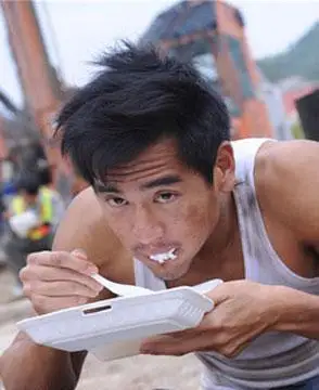 娱乐圈最朴实的3位男人,连吃饭照都秒杀小鲜肉!