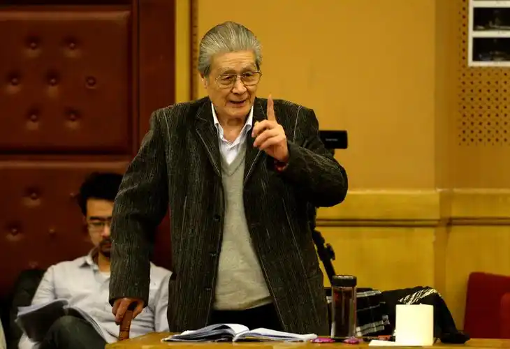 (北京日报客户端资料图)蓝天野旧照2021年是建党一百周年,94岁的