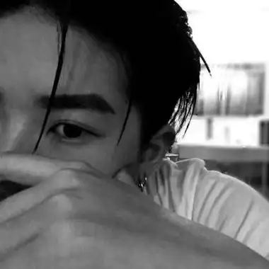 成熟稳重清新俊逸的干净男生头像 最新眼神杀高冷男生霸气头像