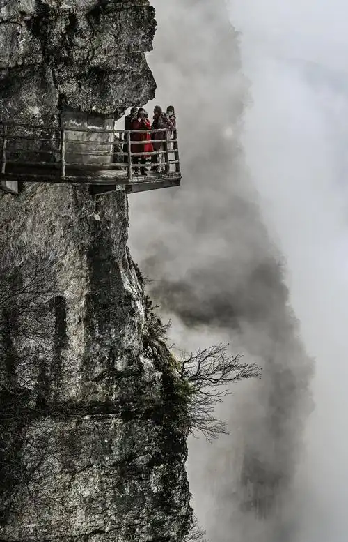 龙头山秋色入画来