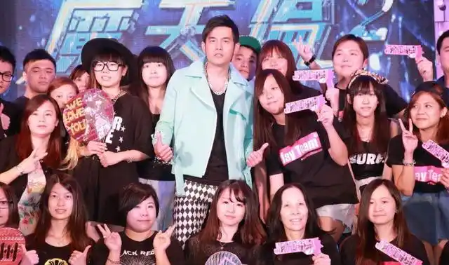 他是周杰伦的粉丝,却把自己追成了一线大明星,被赞"最牛杰迷"