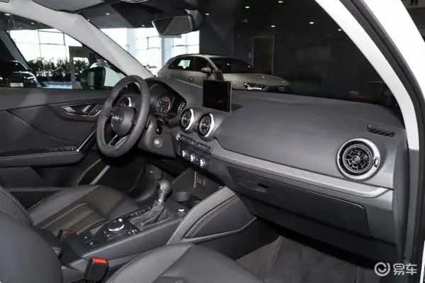 奥迪q2l中控台-空间-胎压-易车