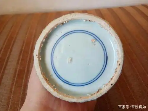 一百万的明代人物青花梅瓶