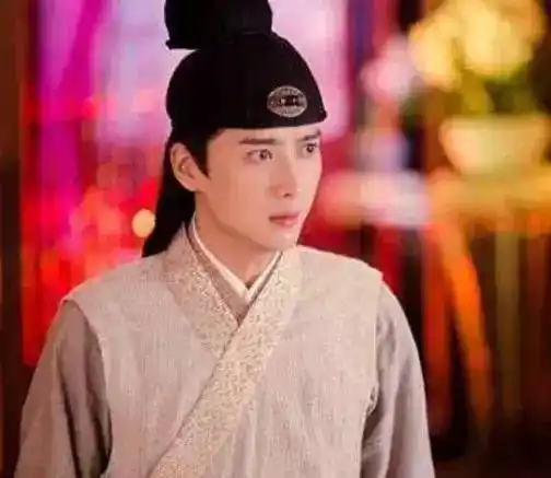 应昊茗网友"我的天真以为是一个人","我也分不清","巧了,这两个人我都