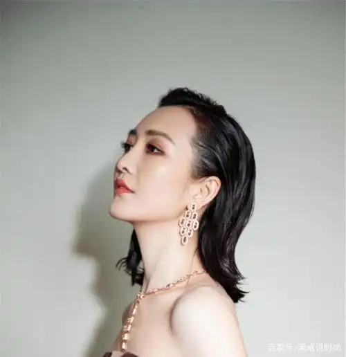 马伊琍和王鸥的大背头短发