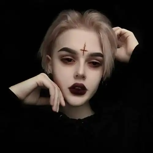 眉心十字架冷艳美人头像