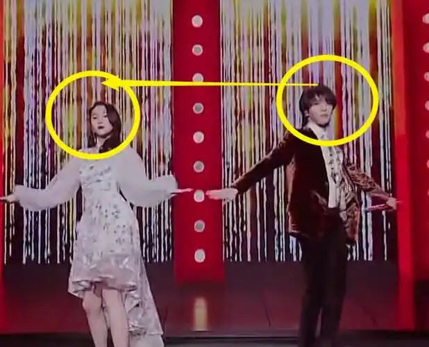 华晨宇首次在王牌跳舞,和同是172的关晓彤牵手,真实身高藏不住|关晓彤