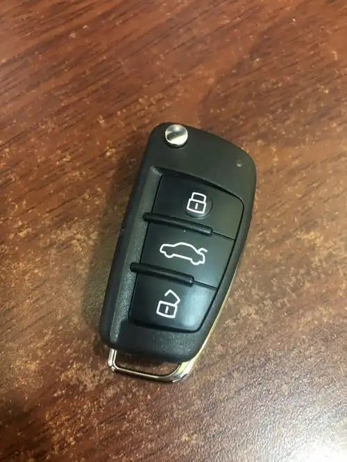 奥迪全新q3车钥匙