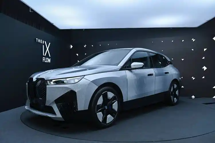"电子墨水"车身一键变色,首台变色概念车宝马ix flow亮相_搜狐汽车