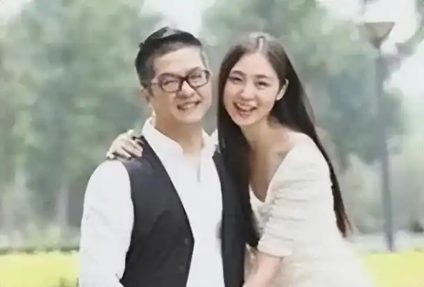 赵川也懂得体谅妻子,他劝说妻子放弃工作,妻子为此做出了牺牲.