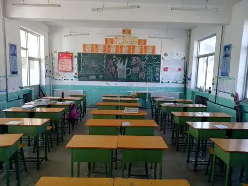 这个教室承载了太多的回忆