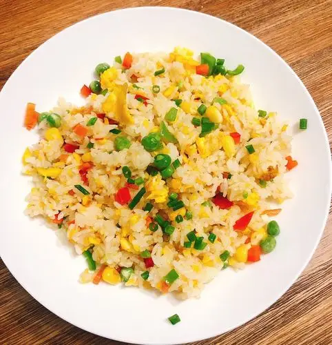 花样蛋炒饭的做法