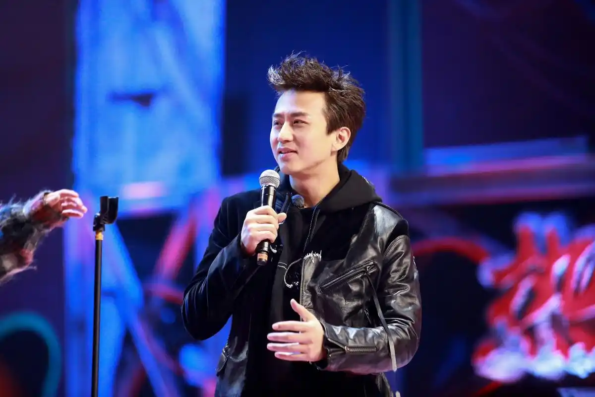 邓超唱嗨热血,炫酷舞敌.这样的超千万不要错过!