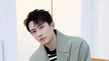 刘学义现身警局拍摄新戏  脱稿与搭档对戏胸有成竹39简介会员尊享更多