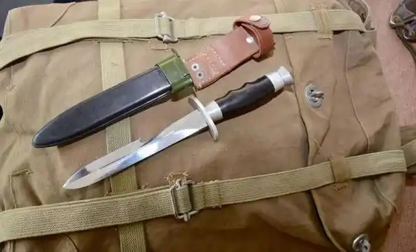 此军刀被称为中国最美军刀,颜值逆天,为特种部队专用,真品极少