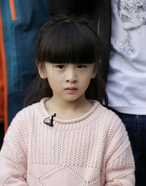 而且现在的森碟还没有了小时候的灵气,感觉气质变了一些.