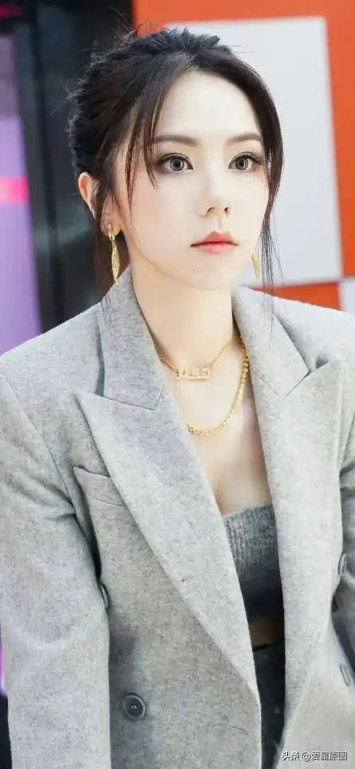 g·e·m-邓紫棋全图写真合集_中国_娱乐_壁纸