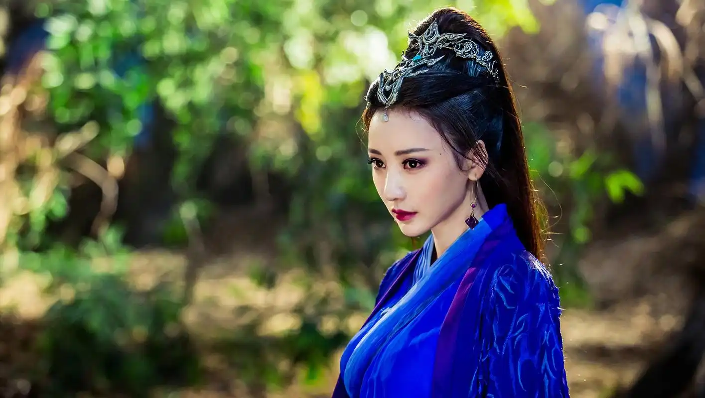 柳岩《武动乾坤》穆芊芊剧照海报图片 _ 图片网