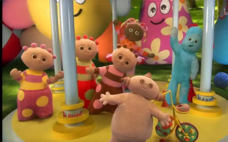 花园宝宝全员可爱舞蹈哔哩哔哩上传时间:1月前时长:02:08偷拍妹妹看