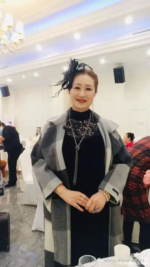 世界夫人大赛山东总决赛上星光熠熠,世界夫人们展示自信风采