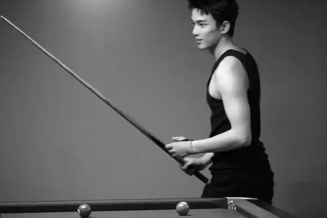 吴磊是真不见外啊##林亦扬好野#omg……好优越的身材比例,吴磊你小子