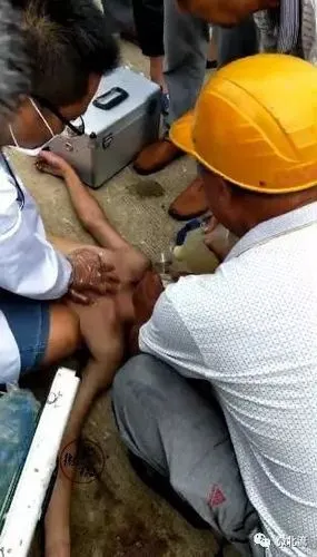 悲剧昨日民乐水岸少年鱼塘游泳两名初中生溺水死亡