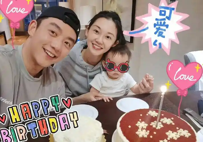 恭喜郑恺苗苗六一儿童节官宣二胎得子晒婴儿小手照超可爱