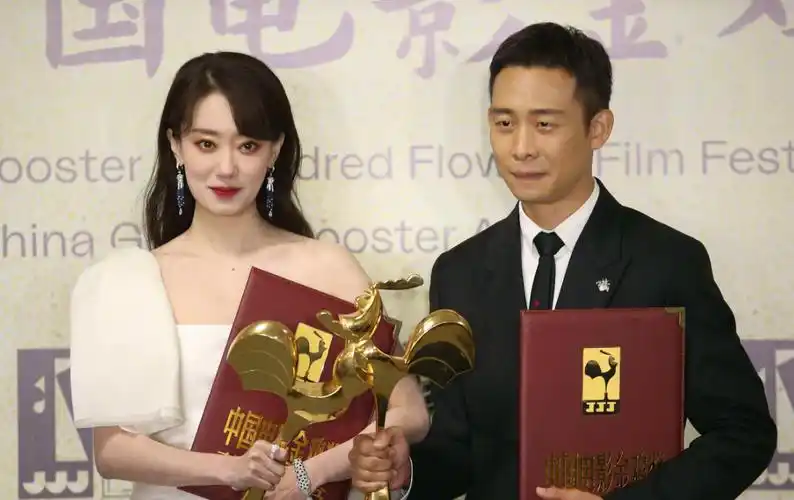 而在张译努力发展演艺事业的时候,作为他的妻子,钱琳琳则一直安心的在