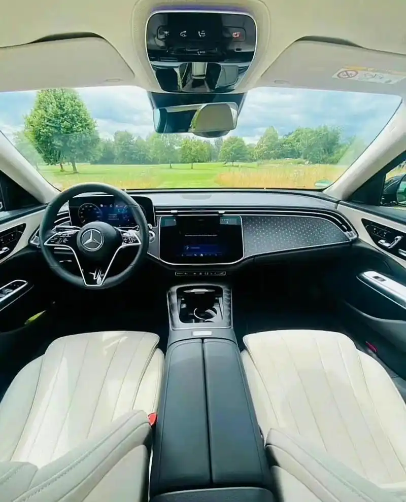 顶配的看多了,2024款全新一代奔驰e级低配版,你们看看跟顶配有什么不