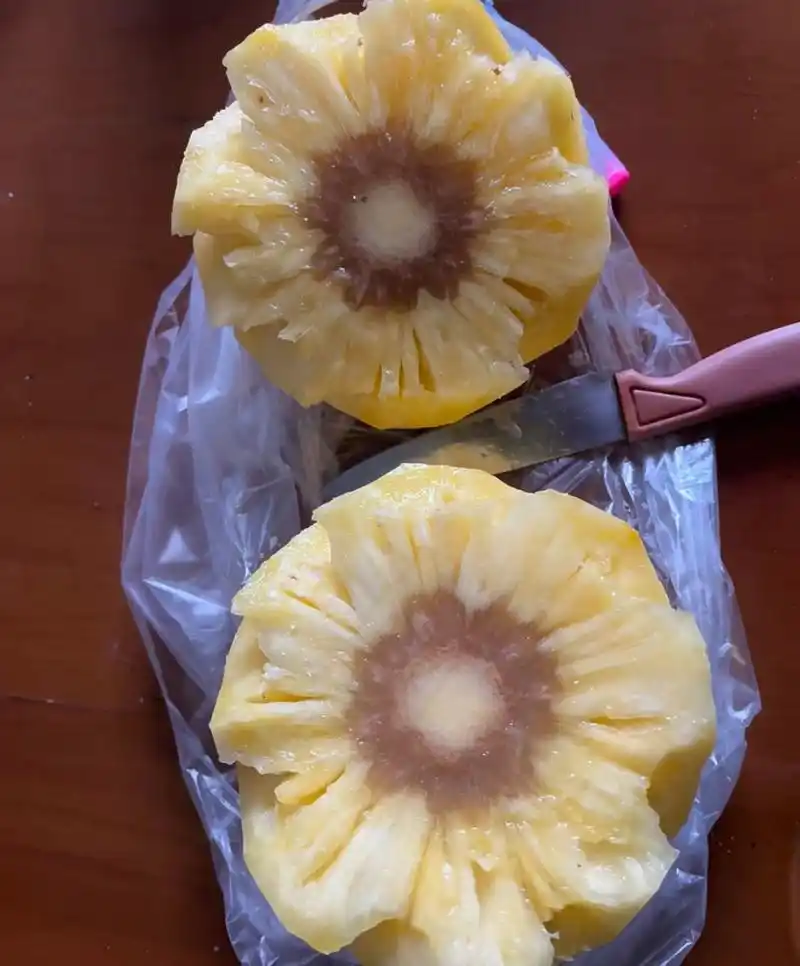 网友:老板非说这是糖心菠萝,我.