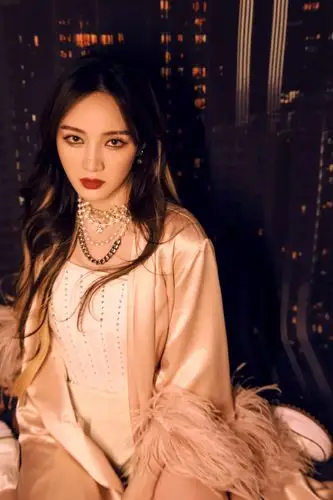 孟佳[超话]##孟佳透明空间舞台