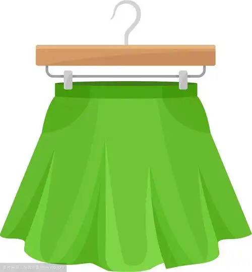 卡通夏日绿裙挂在衣架上