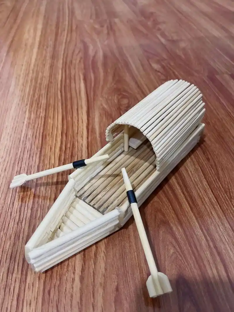 手工制作船 翻了好多视频发现别人发的好像太难,于是放弃了,自己就瞎