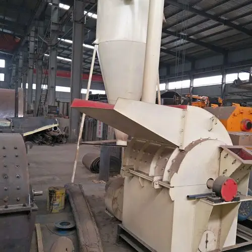 废旧木料粉碎机 重型木材粉碎公司:郑州英朗机械设备有限公司厂家供应