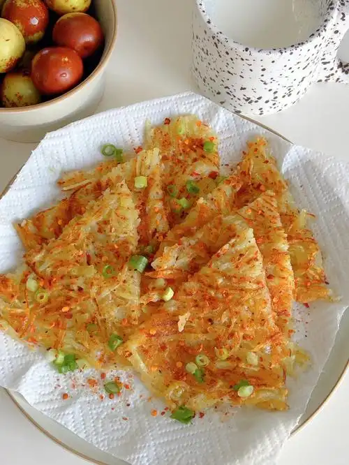 快手早餐丨香辣土豆丝饼08