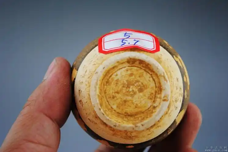 五代十国吉州窑褐釉小罐